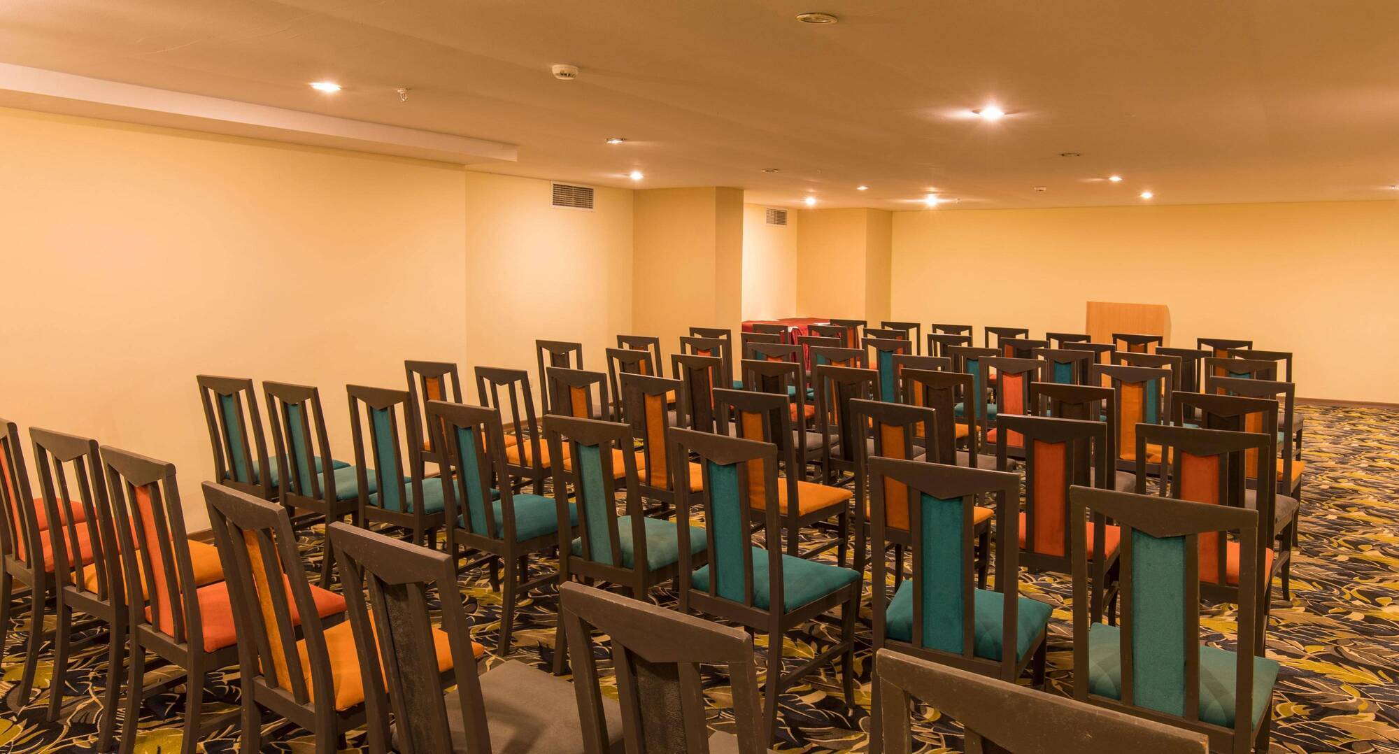 Otel Holiday Park Resort 5*